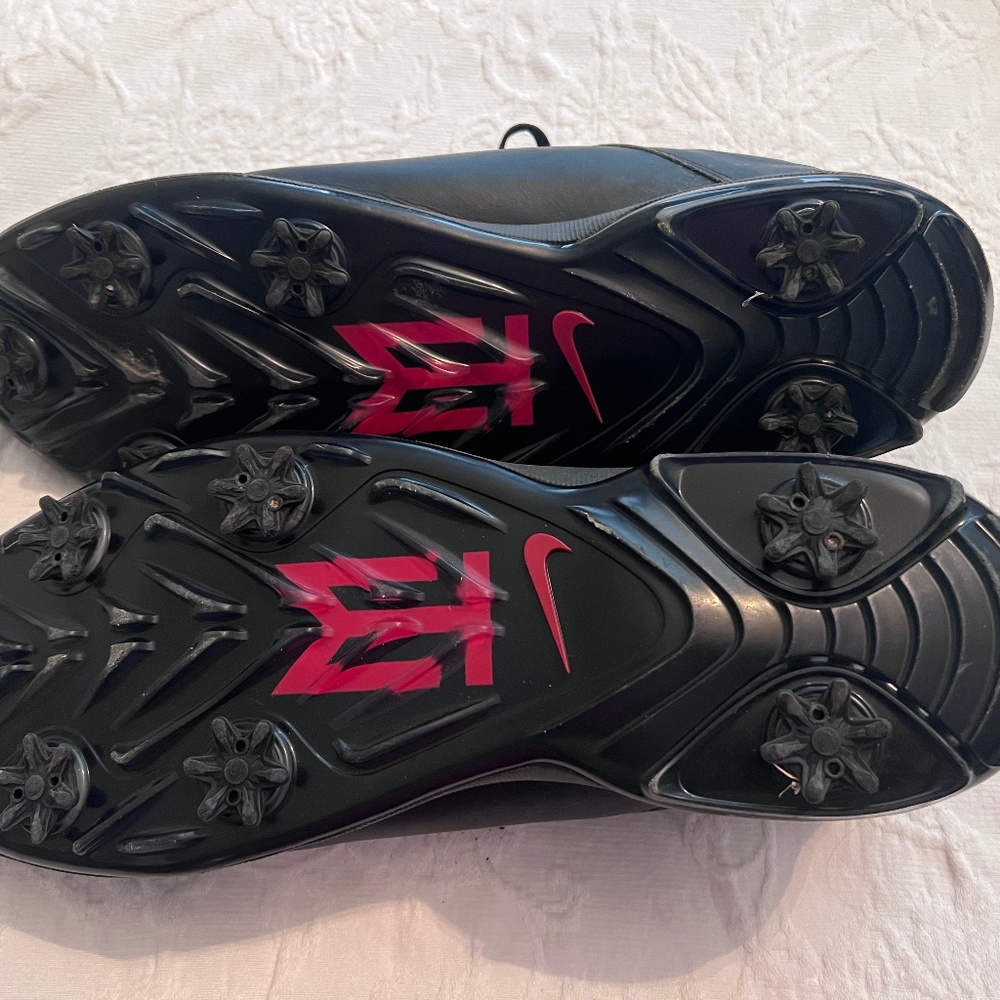 TIGER WOODS GOLF SHOES
